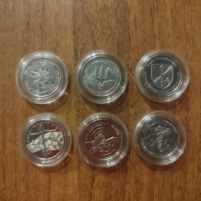 Монети колекційні та подарункові продам