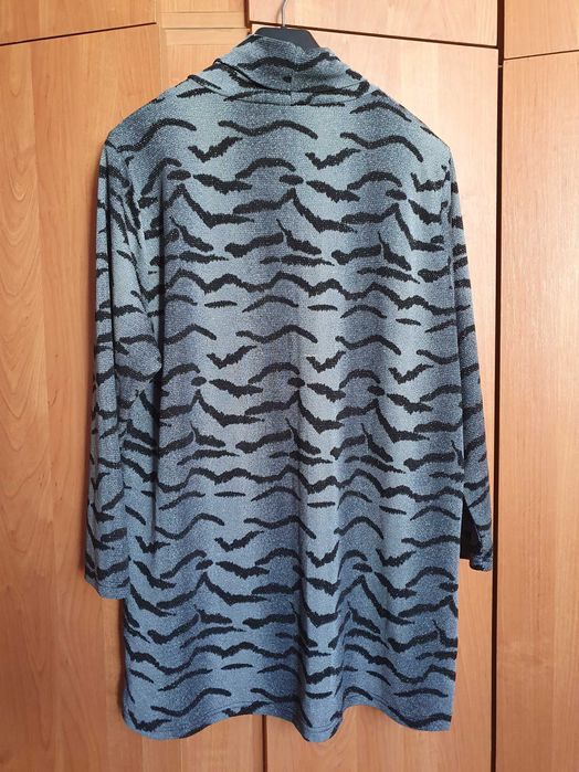 Bluzka tygrysia. Golf ze srebrną nitką