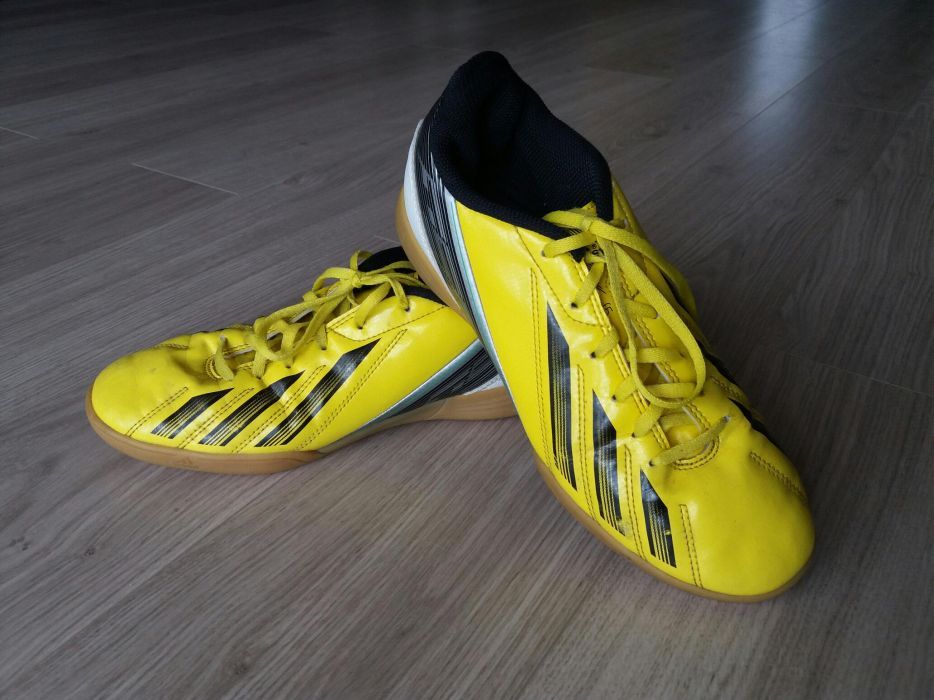 Buty halowe Adidas