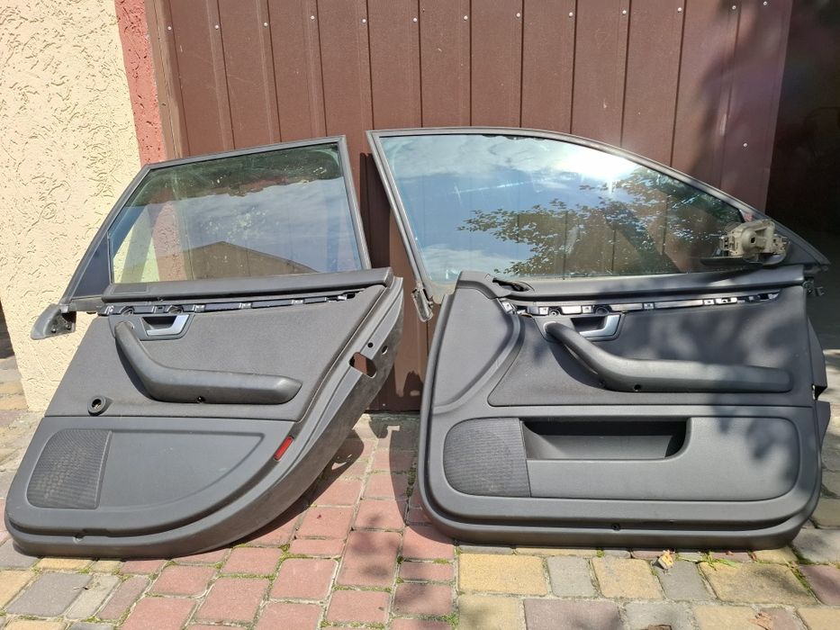 Скло Скло Audi a4, ауді а4, праве переднє, заднє