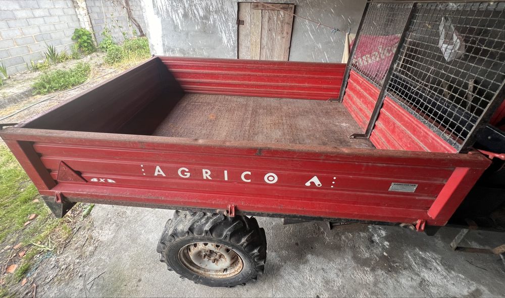Trator Agrico Agippone sem matrícula