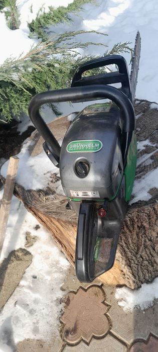 Бензлпила Grunhelm 3квт