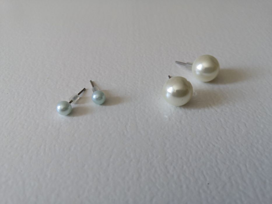 Zestaw kolczyków - różyczki - perełki - pastelowe.