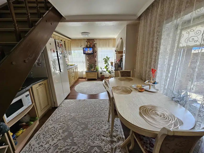 Продается красивый ухоженный дом