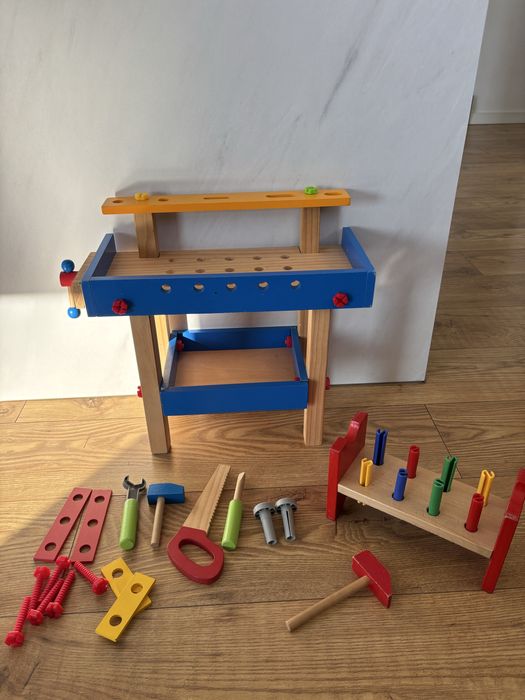 Maly majsterkowicz drewniany warsztat i przebijak Ikea