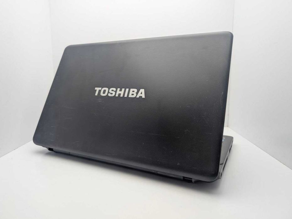 TOSHIBA L670 i3-380M DDR3-6gb HDD-640gb Intel HD Graphics 17.3''