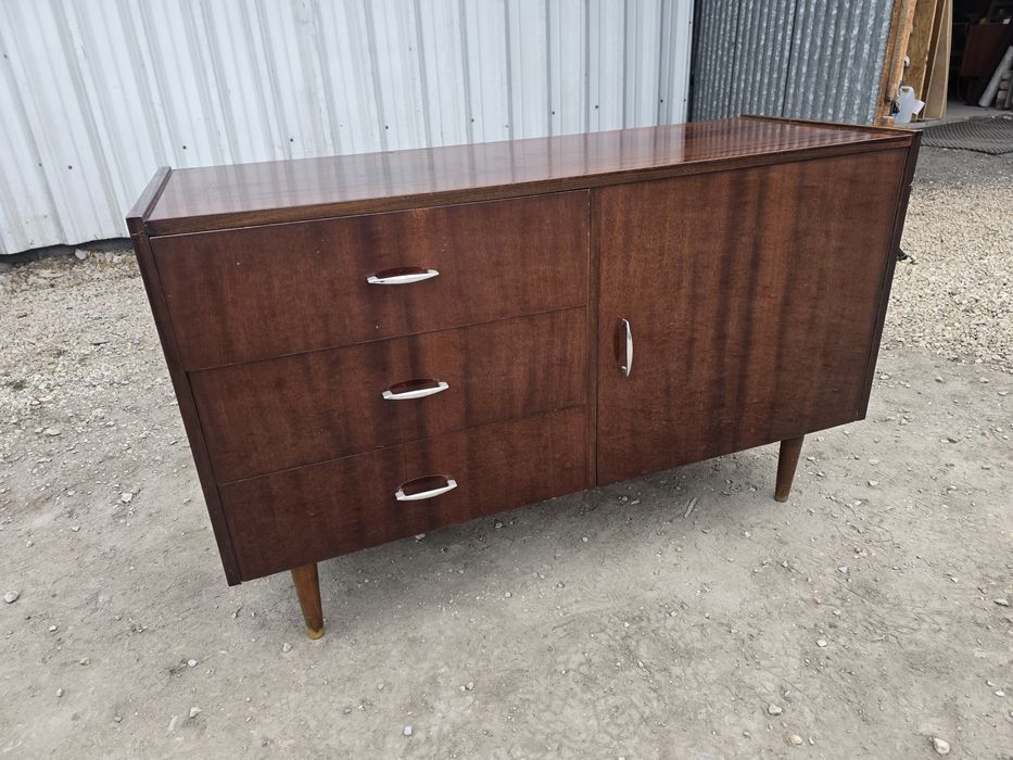 Komoda prl transport