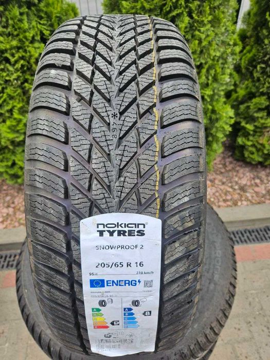 Шини 205/65 R16 95H Nokian Snowproof 2