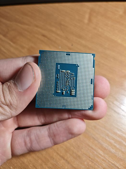 процесор intel core i3 7100