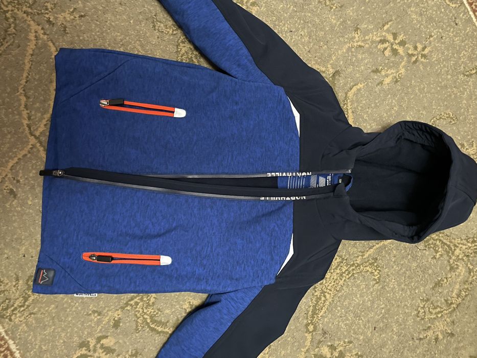 Весняна курточка C&A