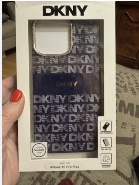 Чехол для айфона Dkny, Coach 11Pro max; 15 Pro max!