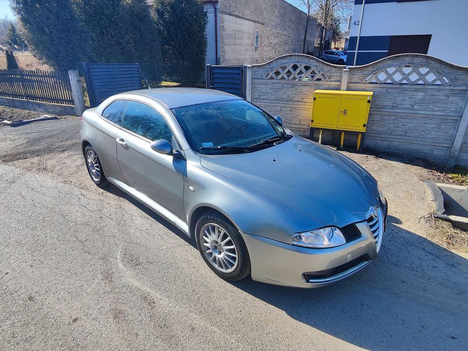 Alfa Romeo GT Bardzo ładny stan , bez rdzy, mały przebieg !!!