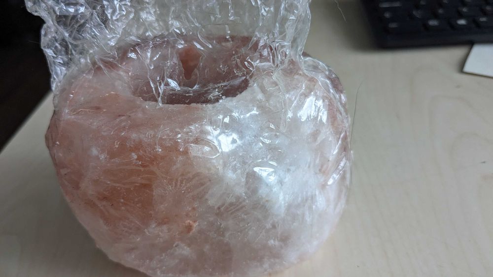 Świecznik, różowa naturalna sól