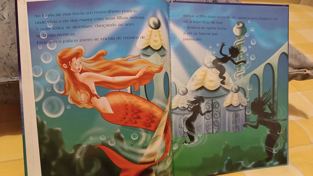 A pequena Sereia. Livro Infantil. Majora