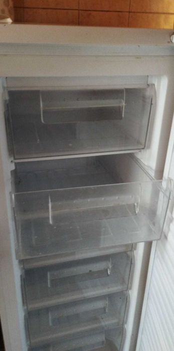 Zamrażarka 143 cm ładna i zadbana