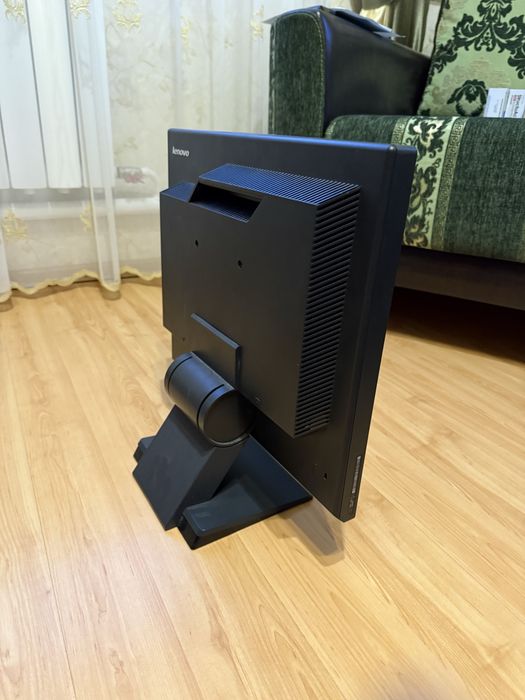 Новий монітор Lenovo 19″ 6135-AG2 | 5:4 | VGA | Не використовувався