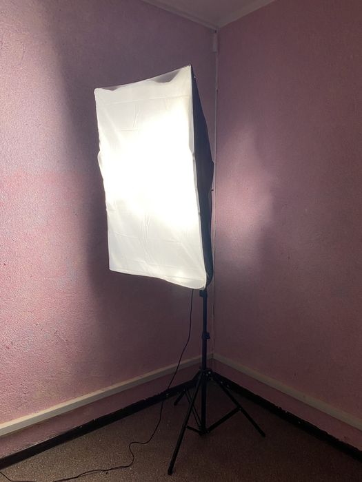 Студийный свет,  яркий