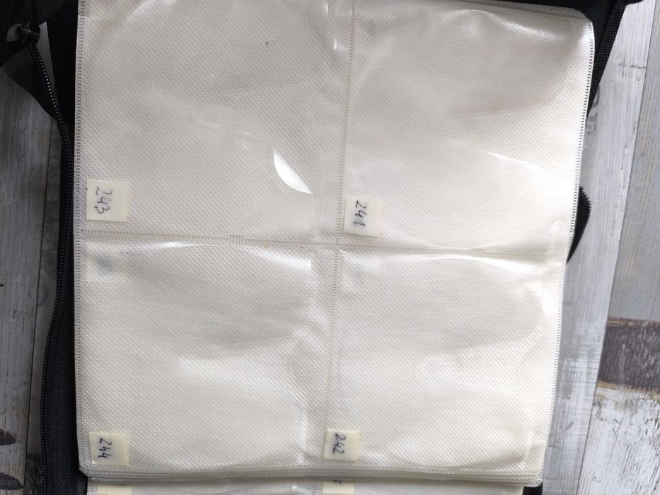 Piórnik na płyty CD