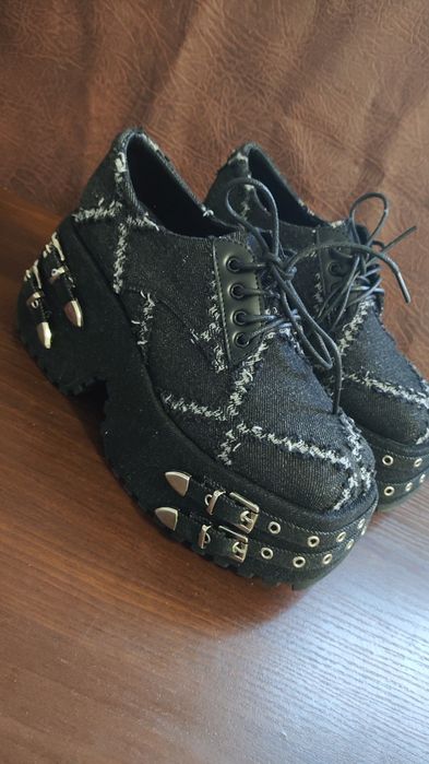 Ботинки, кеди на високій платформі 40р