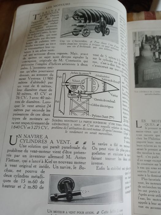 Livro antigo Lês Moteurs