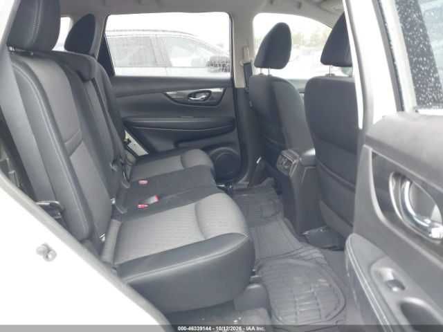 Nissan Rogue Sv 2017 *