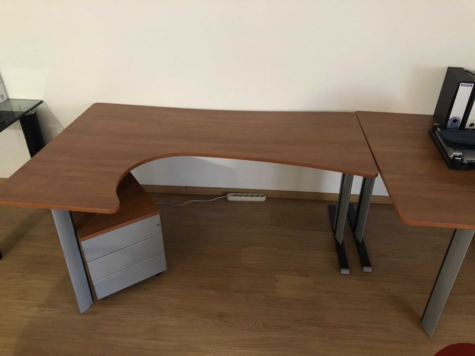 Secretarias para escritorio em bom estado