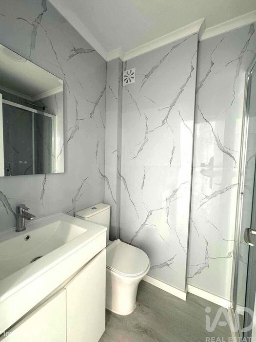 Apartamento T2 em Benfica de 56 m2