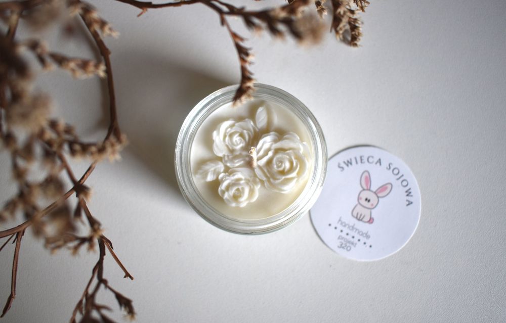 Mała świeczka zapachowa, sojowa