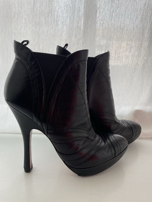 Черевики від Prada