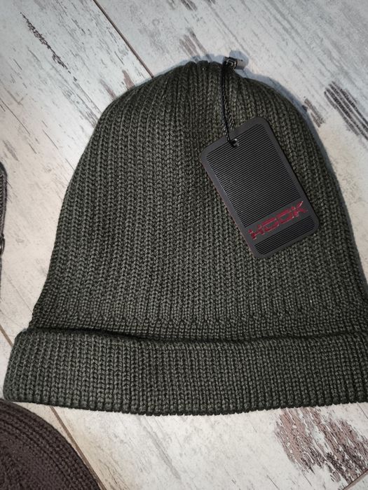 Короткі шапки біні, докер