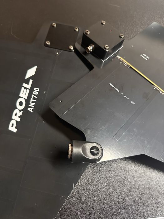 PROEL PA UHFSPLITAL - splitter e booster de antena (2 antenas)