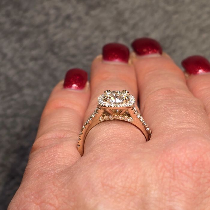 Pierścionek NATURALNY Diament 1.55 ct Łącznie 2.20 ct HRD 3x Excellent