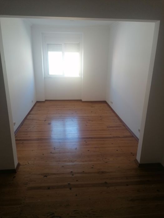 Aluga se T2  nas Olaias Duplex