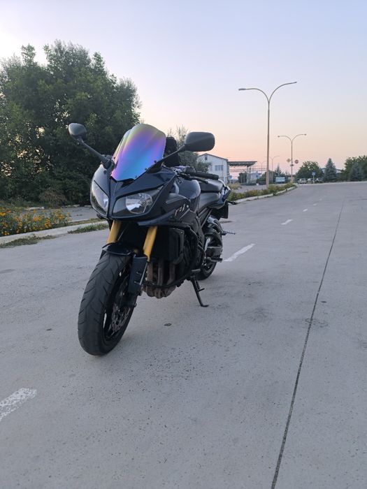 Продам Yamaha  Fazer fz1   литр