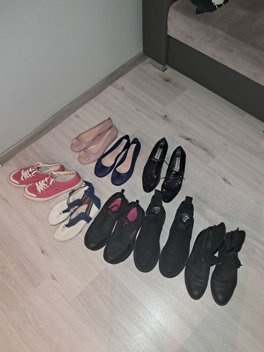 Obuwie  różne  38/39