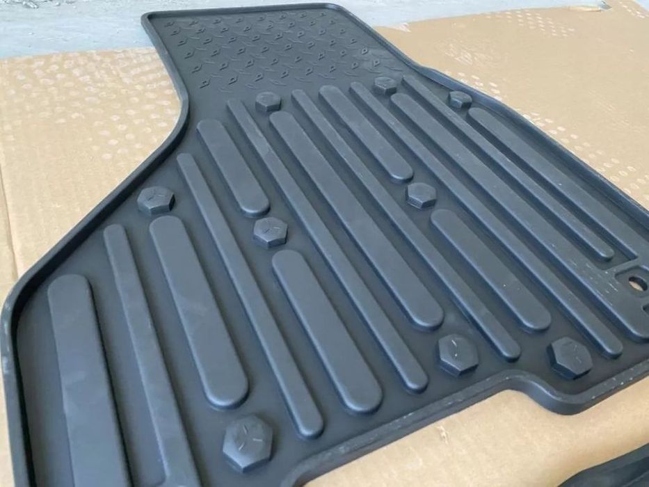 gumowe dywaniki samochodowe dodge ram 2013-2018