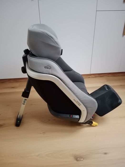 Foteliki samochodowe