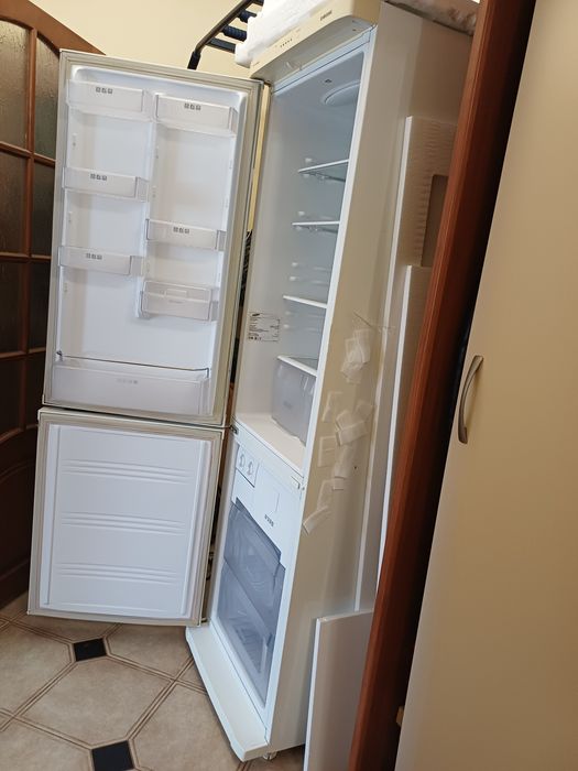 Холодильник продам Samsung