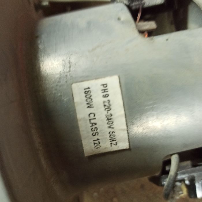 Silnik odkurzacz 1800