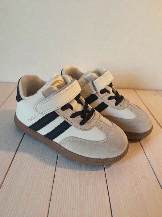 Кросівки  стильні