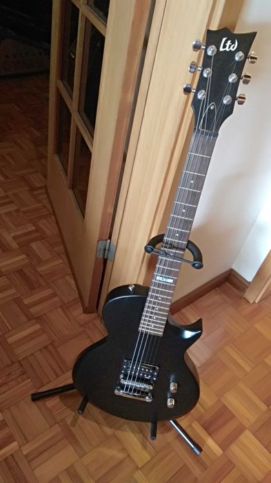 guitarra eletrica rara ESP LTD EC