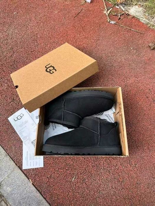 UGG Classic Mini Boots Black r.36