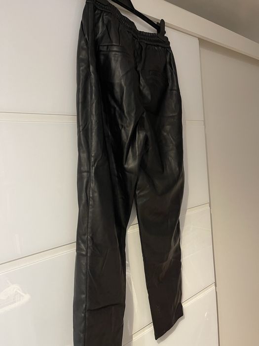 Świetne spodnie jak skorzane