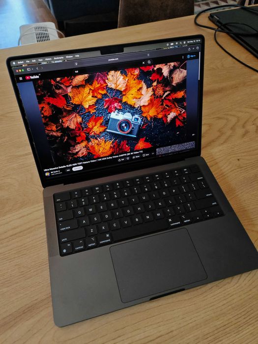 MacBook Pro 14" M4 Pro (24GB RAM / 512GB SSD) Preto — Como Novo Qwerty US - Comprado a Abril de 2026