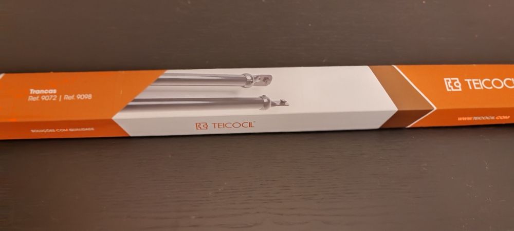 Fechadura de sobrepor com trancas
