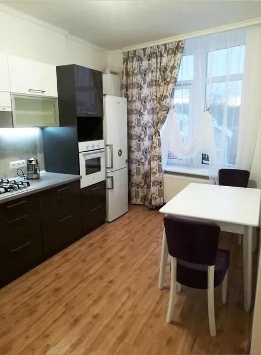 Оренда квартири вул. Роксолани 16