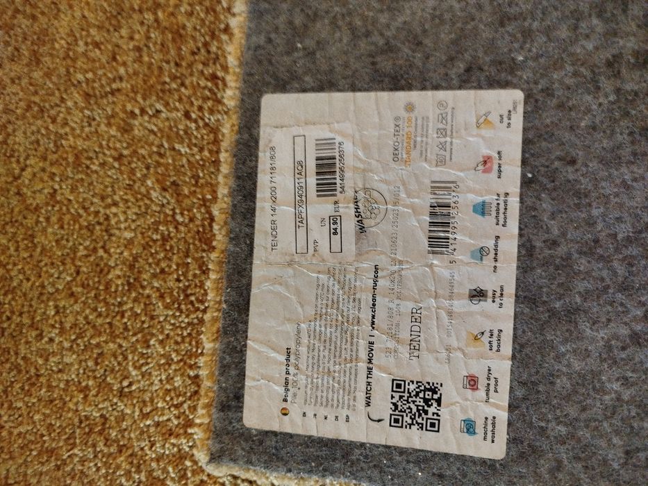 Carpete+ abajour+ almofadas para sala