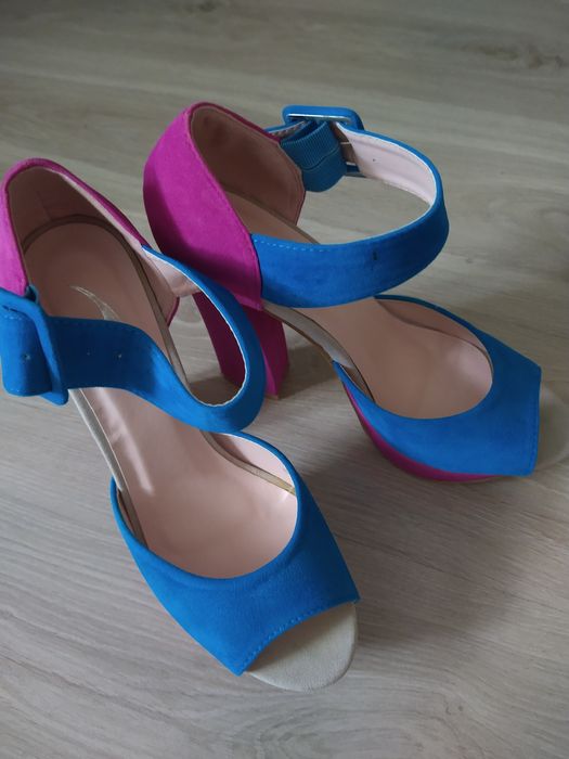 Eleganckie buty na imprezę roz.38
