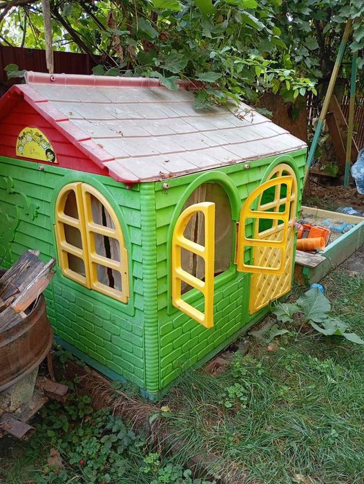 Дитячий будиночок.