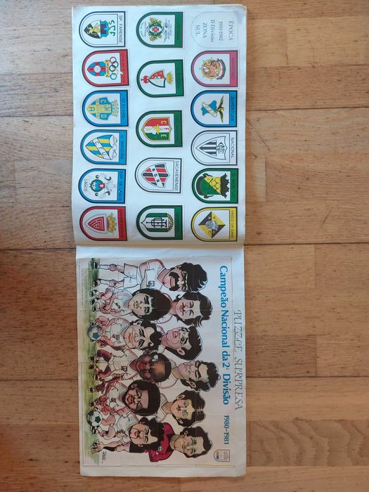 Caderneta de cromos "Futebol 81-82" - Completa